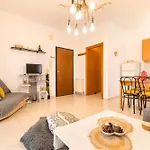 Sunset View アパート